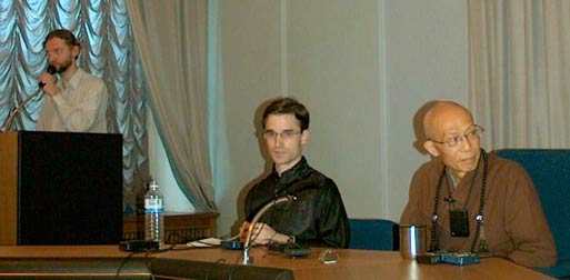Справа налево — Мастер Шен Янь, Даглас Гилдоу, Евгений Бобков